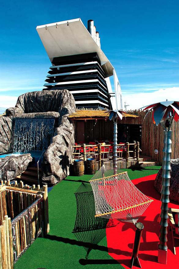 Holland America Line S-Class Exterior Oasis 2.jpg